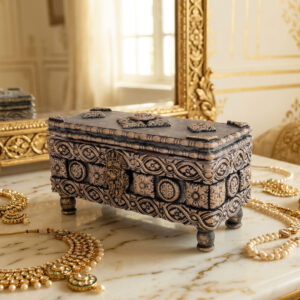 Qila-The royal trunk box